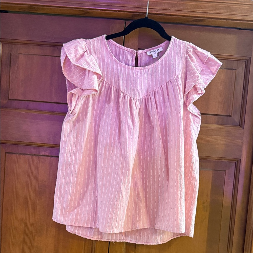 ANDREE BY UNIT Pink Ruffled Blouse